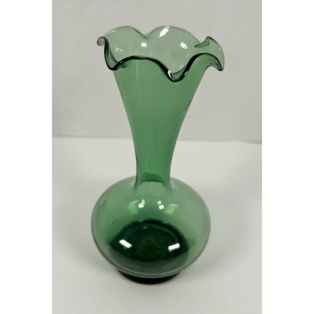 VTG Glass Ruffled Edge Bud Vase FOREST GREEN Cottagecore MCM NICE! 6"